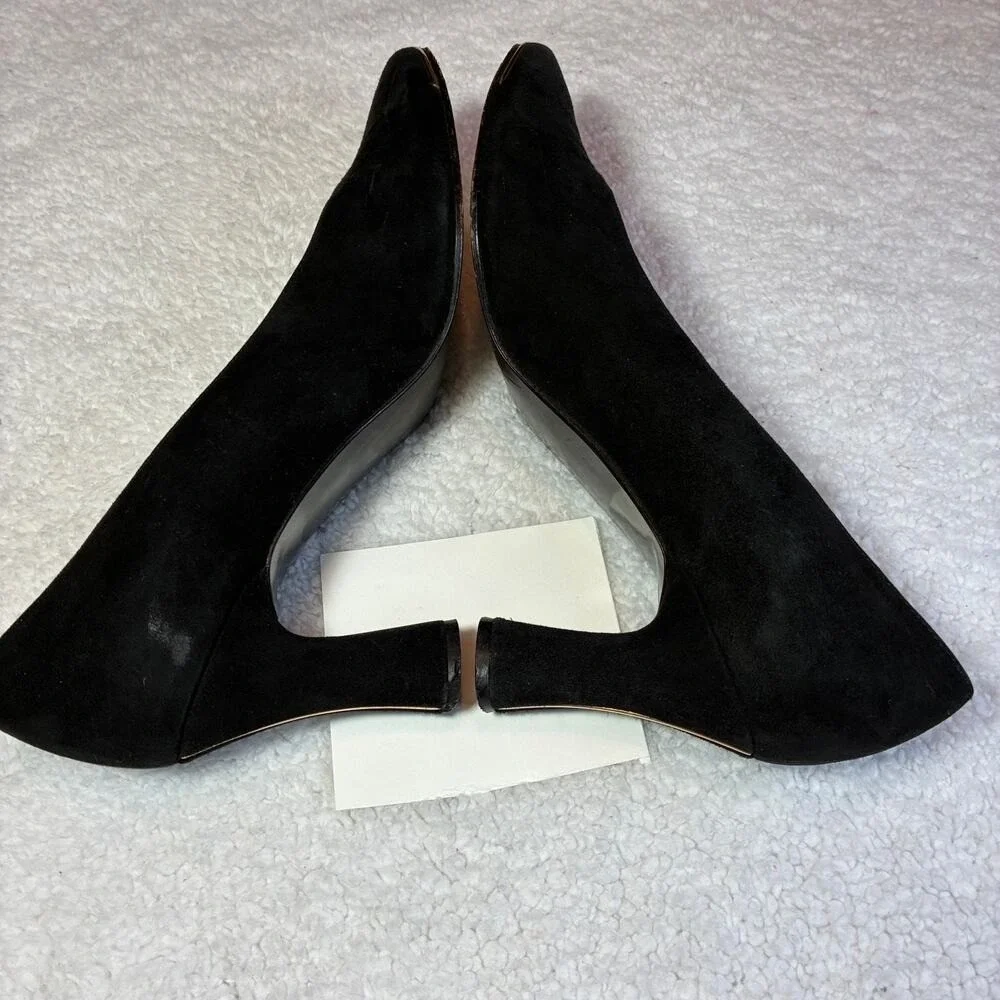 Stuart Weitzman black suede 7W heels Gold embellished‎ Elegant Quiet Luxury Glam